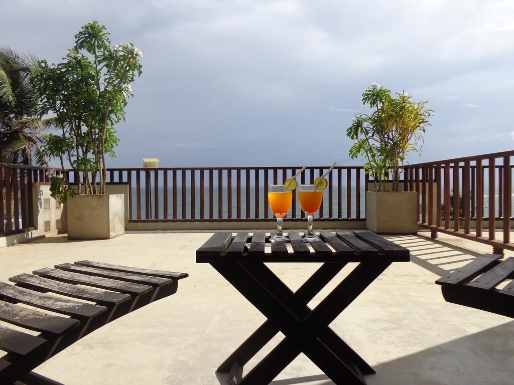 Hotel Silan Mo Mirissa Exterior foto