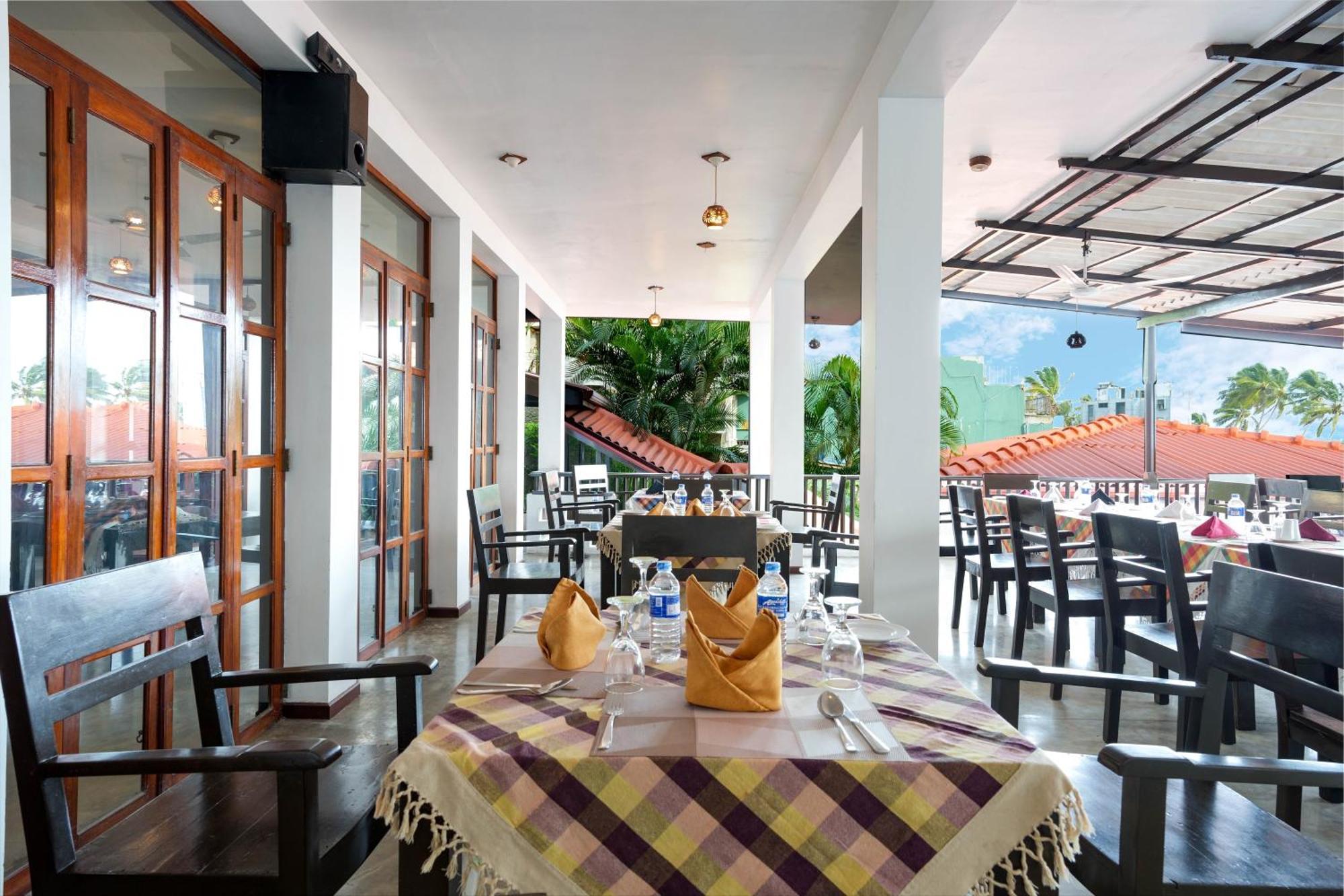 Hotel Silan Mo Mirissa Exterior foto